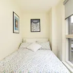 Urban Chic: Modern Flat East London Next To Canal